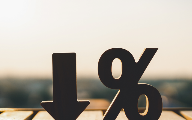 UK inflation falls to lowest rate since 2021