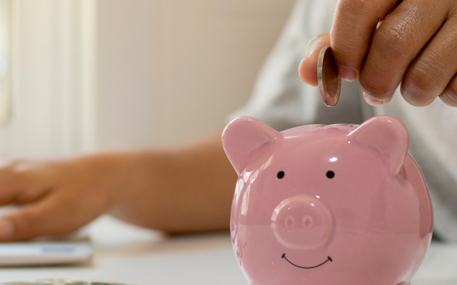 One in ten people have no cash savings