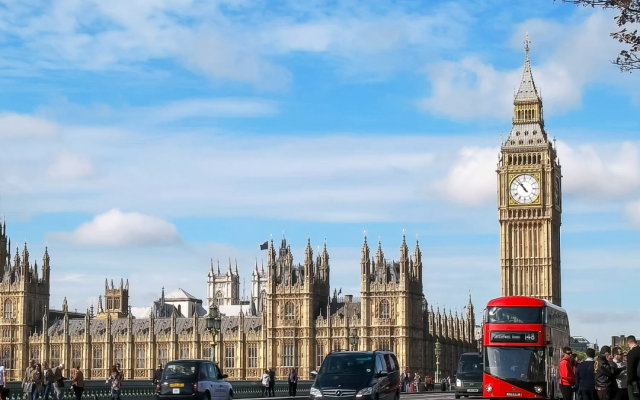 Business group urges government to help firms grow