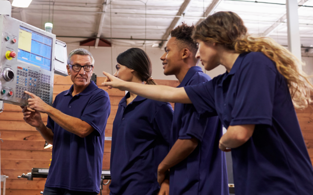 Small firms call for £3,000 apprentices incentive