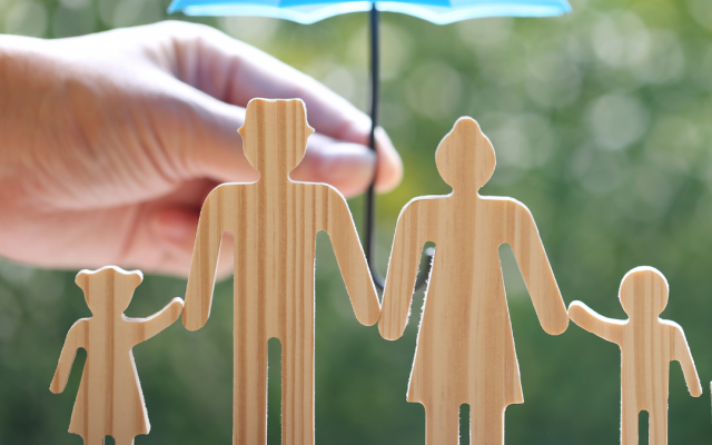 Government ‘wrong to balance books on backs of low-income families’
