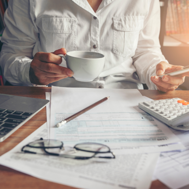 HMRC urges self assessment taxpayers to spread the cost